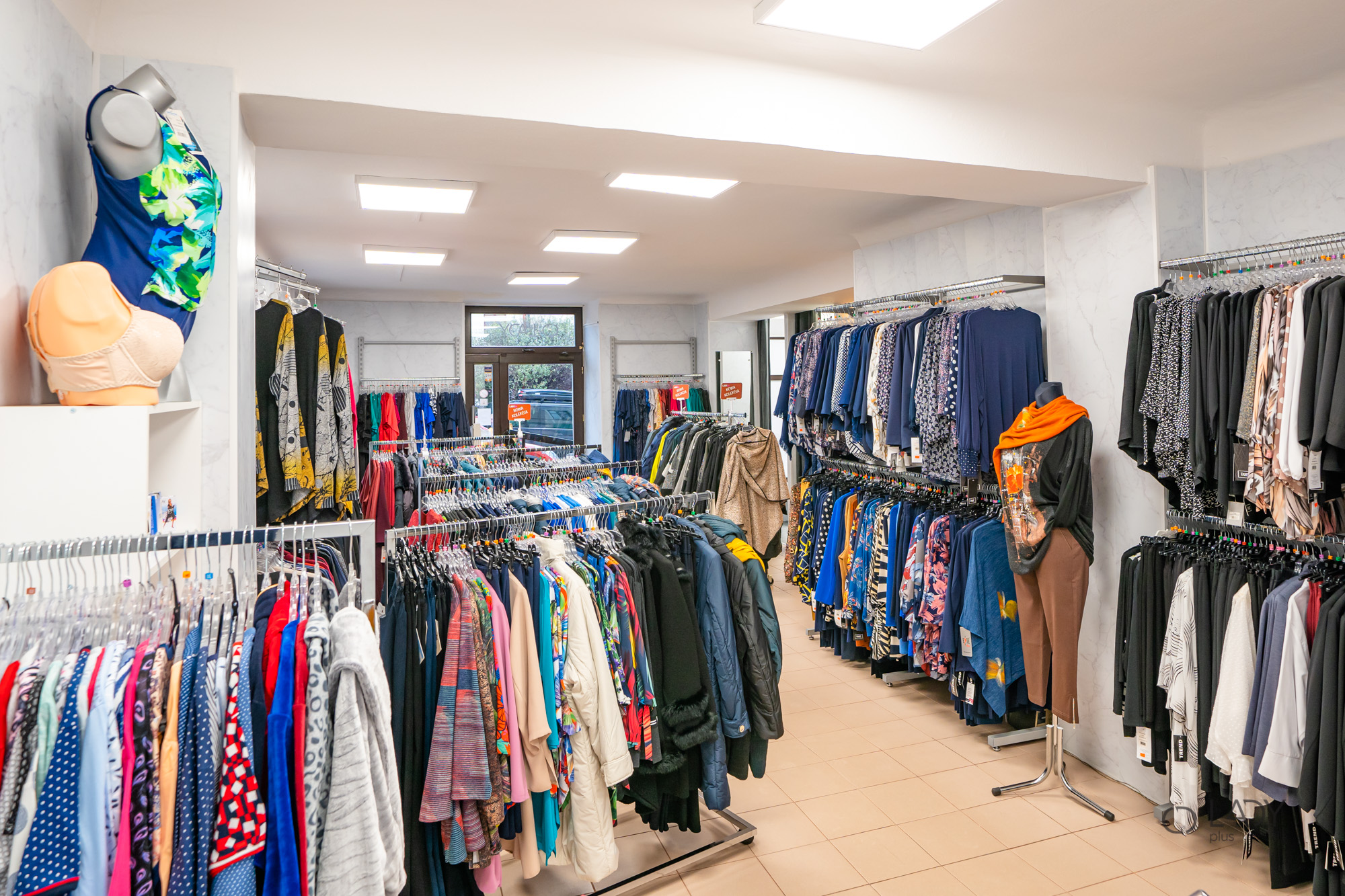 Boutiquen XL Damenbekleidung in großen Größen Umstandsmode Rzeszów Polen