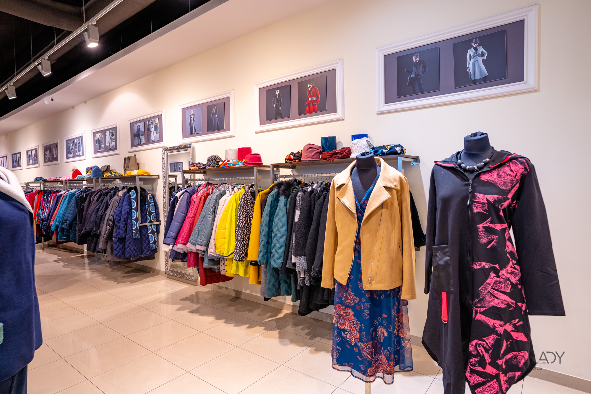 Boutiquen XL Damenbekleidung in großen Größen Umstandsmode Rzeszów Polen
